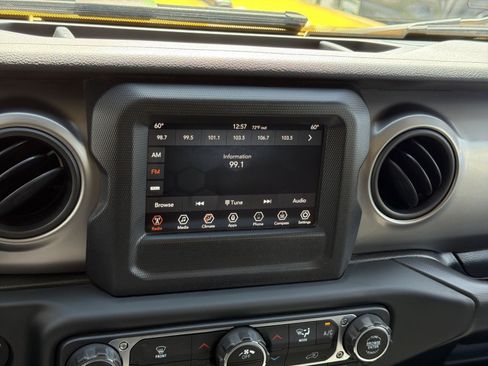 Used 2019 Jeep Wrangler Unlimited Sport S AWD/4WD image 18