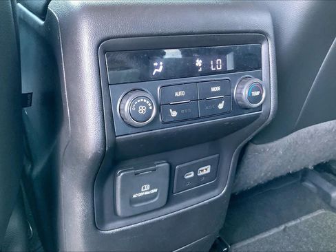 Used 2020 GMC Acadia SLT w/ Driver Alert Package II FWD image 30