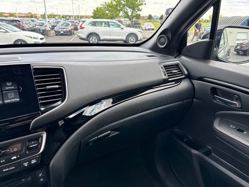 Used 2021 Honda Pilot Black Edition image 13