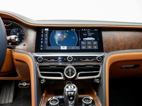 Used 2023 Bentley Flying Spur W12 image 10