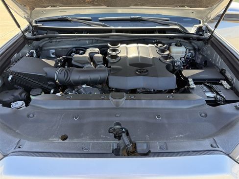 Used 2019 Toyota 4Runner TRD Off-Road image 26