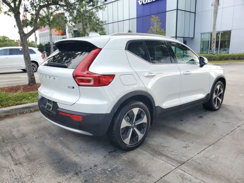 Certified 2025 Volvo XC40 B5 Plus AWD/4WD image 6