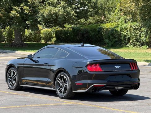 Used 2022 Ford Mustang Premium RWD image 3