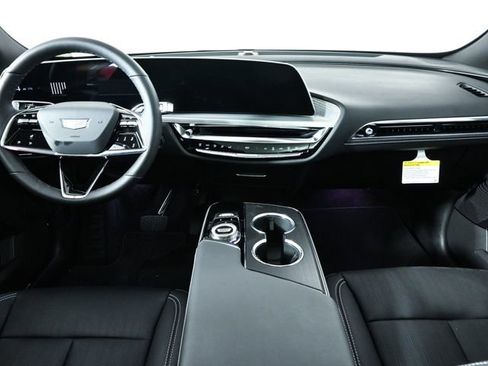 New 2025 Cadillac Lyriq Luxury image 20