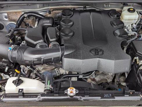 Used 2020 Toyota 4Runner SR5 Premium AWD/4WD image 30
