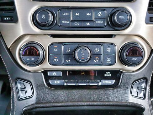 Used 2019 GMC Yukon Denali w/ Open Road Package AWD/4WD image 32
