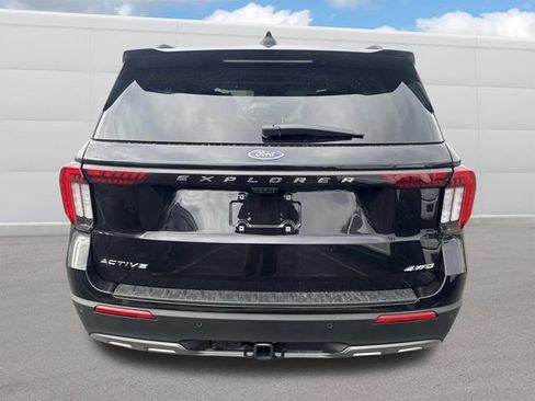 New 2026 Ford Explorer Active w/ Active Comfort Package image 3