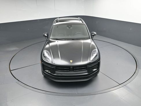 Certified 2024 Porsche Macan S AWD/4WD image 40
