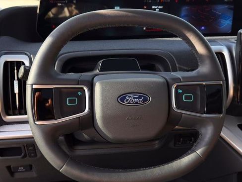 New 2025 Ford Expedition Active RWD image 17