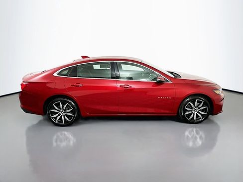 Used 2016 Chevrolet Malibu LT image 8