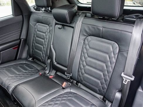 Used 2024 Ford Escape SE w/ PHEV Premium Package image 28