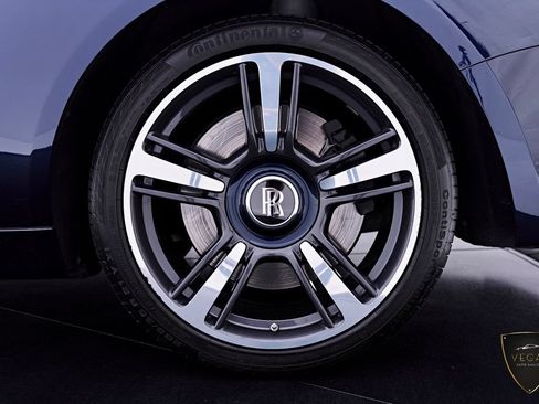 Used 2017 Rolls-Royce Wraith RWD image 31