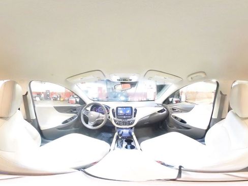 Used 2024 Chevrolet Malibu LT image 44