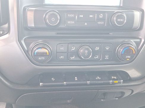 Certified 2018 Chevrolet Silverado 1500 LT w/ Texas Edition image 43