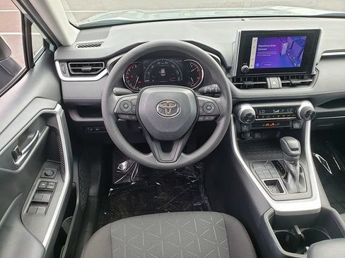 Used 2023 Toyota RAV4 XLE AWD/4WD image 16