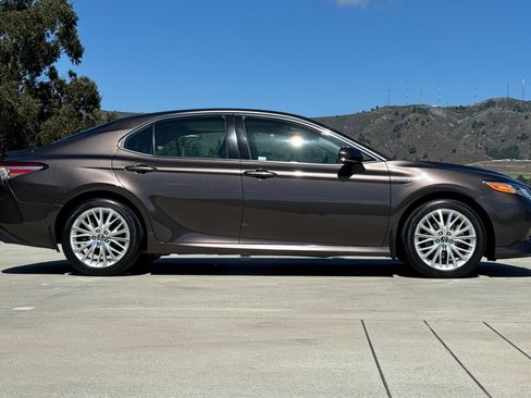 Used 2019 Toyota Camry XLE w/ Driver Assist Package FWD image 7