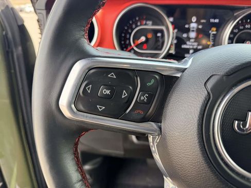 Used 2021 Jeep Gladiator Rubicon AWD/4WD image 17