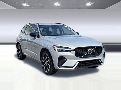 Used 2023 Volvo XC60 B5 Ultimate w/ Climate Package image 7