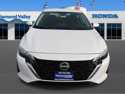 Used 2024 Nissan Sentra SV image 2