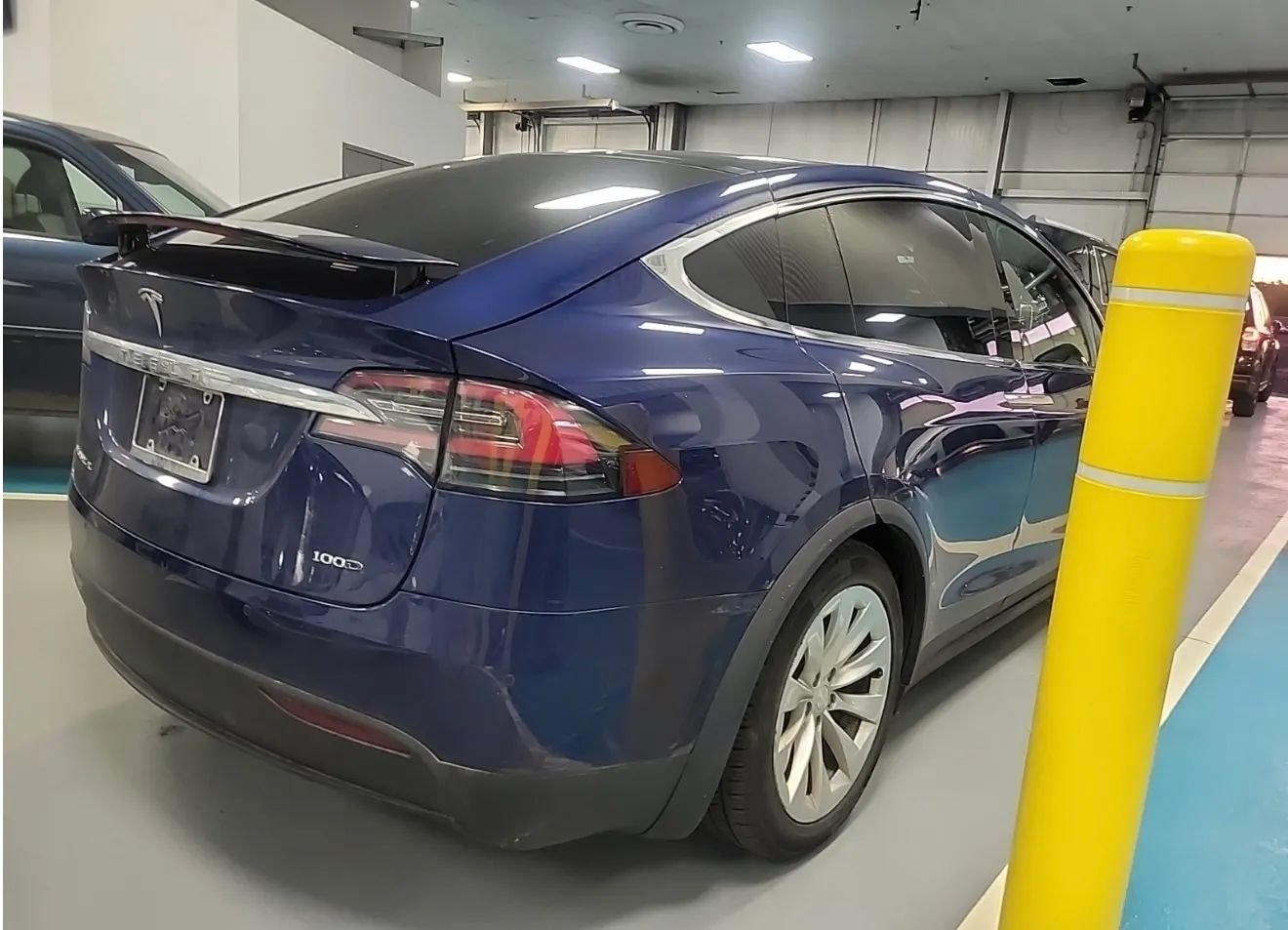 Used 2019 Tesla Model X 100D AWD/4WD image 4