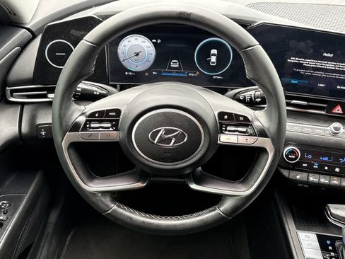 Used 2023 Hyundai Elantra SEL w/ Convenience Package FWD image 28