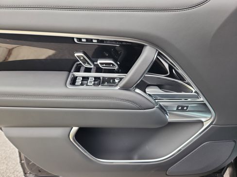 New 2026 Land Rover Range Rover SE image 23