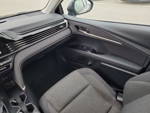 Used 2025 Toyota Camry LE FWD image 16