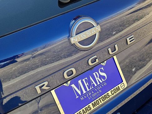 Used 2025 Nissan Rogue SV image 11