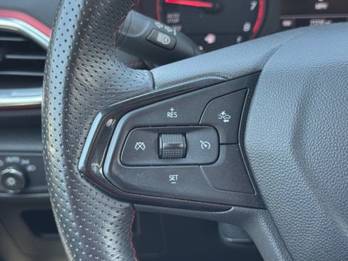 Used 2021 Chevrolet TrailBlazer RS w/ Sun and Liftgate Package FWD image 22