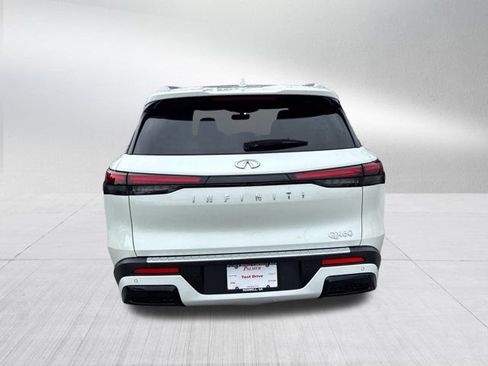Used 2024 INFINITI QX60 Luxe w/ Vision Package FWD image 7