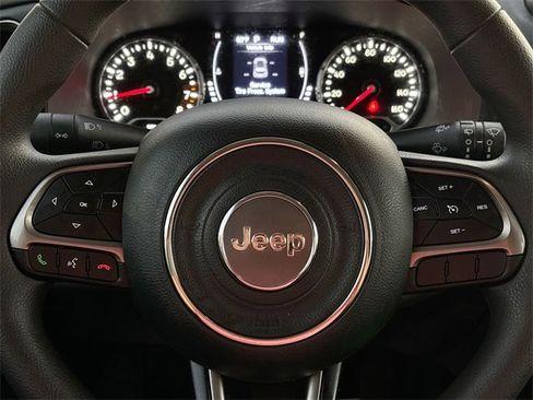 Used 2022 Jeep Renegade Sport image 32