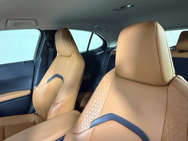 Used 2022 Lexus UX 200 FWD image 5