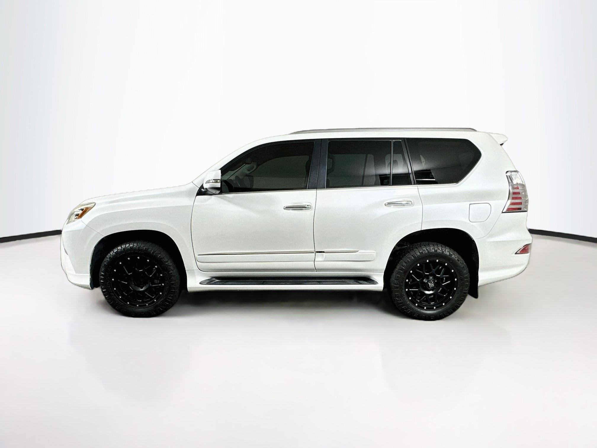 Used 2014 Lexus GX 460 AWD/4WD image 4