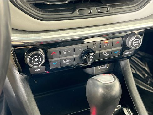 Used 2022 Jeep Compass Limited image 15