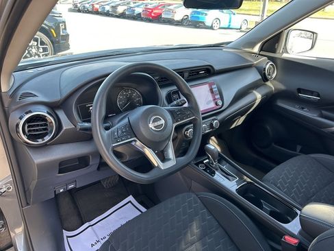 Used 2023 Nissan Kicks SV image 24
