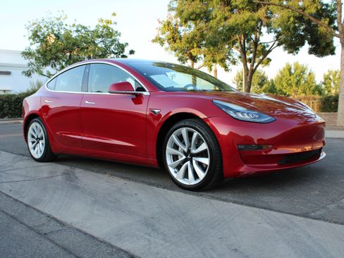Used 2018 Tesla Model 3 Long Range image 8
