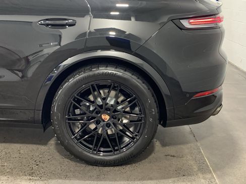New 2026 Porsche Cayenne Coupe image 34