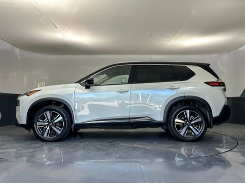 Used 2023 Nissan Rogue SL w/ SL Premium Package FWD image 6