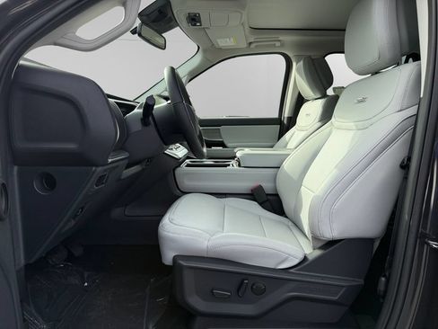 New 2027 Ford Expedition Max Platinum w/ Driver's Package RWD image 9