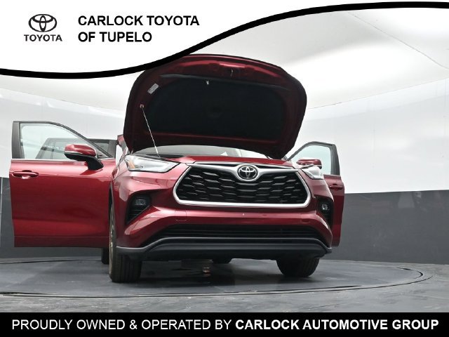 Used 2023 Toyota Highlander XLE FWD image 68