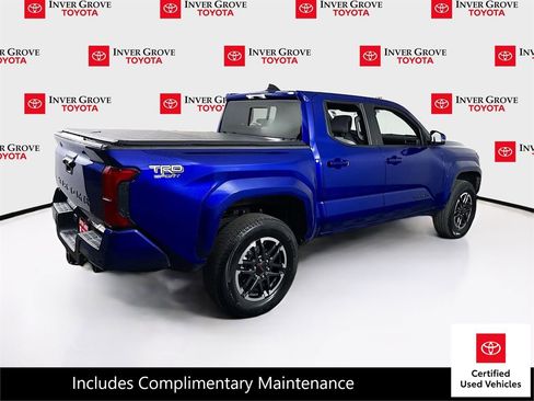 Certified 2025 Toyota Tacoma TRD Sport w/ TRD Sport Upgrade Package AWD/4WD image 5