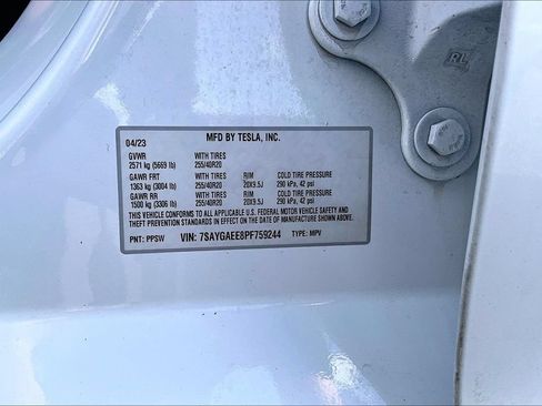 Used 2023 Tesla Model Y Long Range AWD/4WD image 23