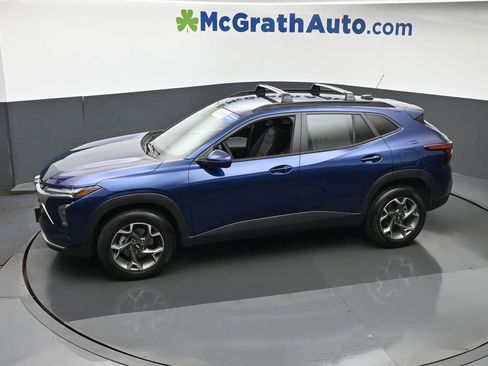 Used 2024 Chevrolet Trax LT w/ Driver Confidence Package FWD image 17