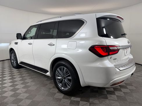 Used 2024 INFINITI QX80 Luxe image 3