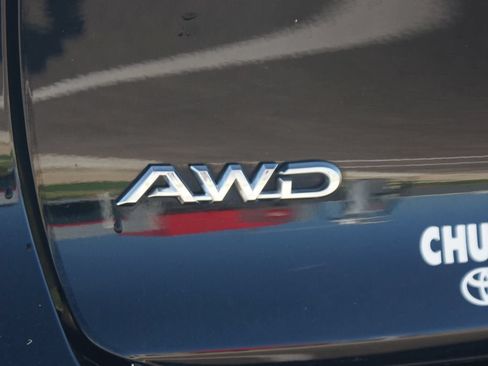 Used 2023 Toyota Crown AWD/4WD image 18