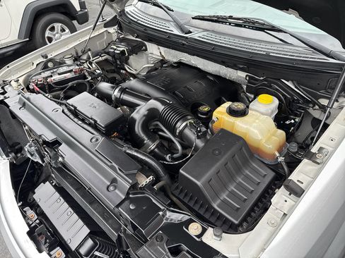 Used 2014 Ford F150 FX4 w/ Equipment Group 402A Luxury image 14