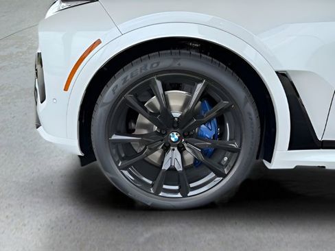 Used 2026 BMW X7 xDrive40i image 13