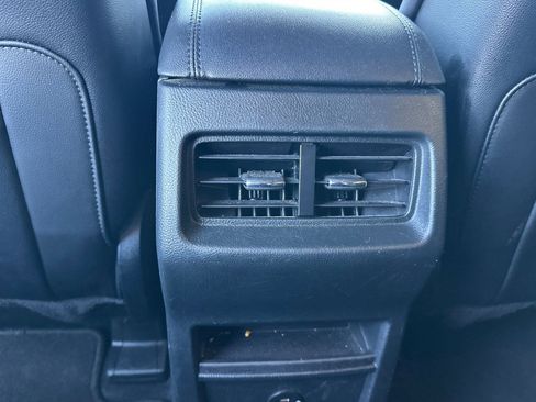 Used 2021 Ford Edge SEL image 15