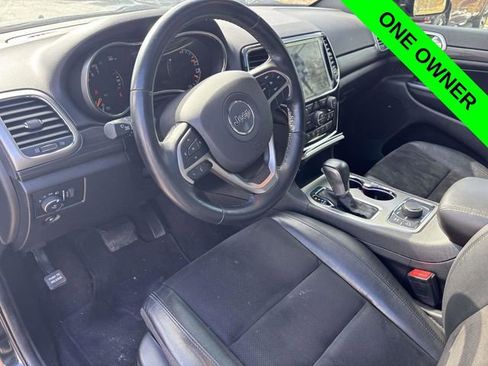 Used 2022 Jeep Grand Cherokee Laredo X image 9