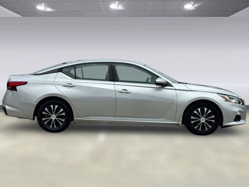 Used 2020 Nissan Altima 2.5 S FWD image 8